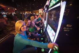f8pet live casino dealer trực tuyến